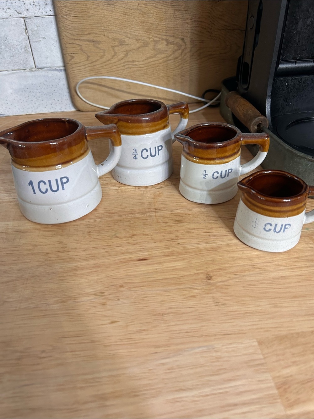 Vintage glazed stone wear measuring cups farmhouse primitive kitchen